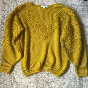 Boutique balloon sleeve sweater